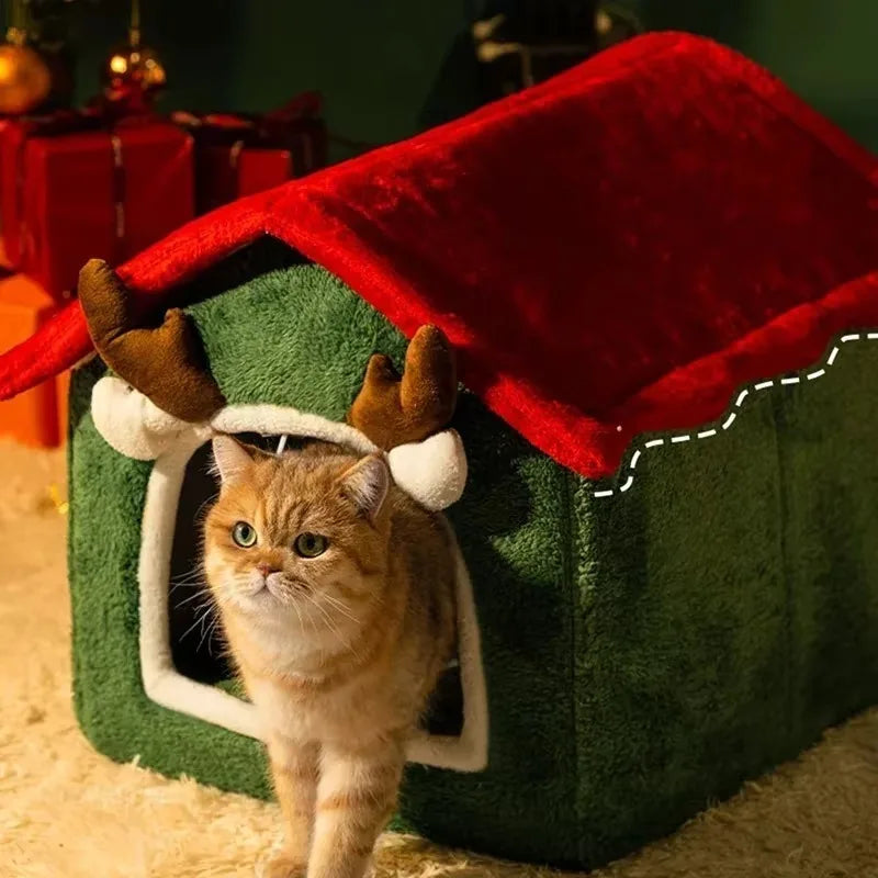 MerryPaws™ Christmas Pet House